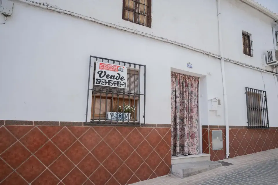 Casa en venta en Íllora — foto 1 de 14