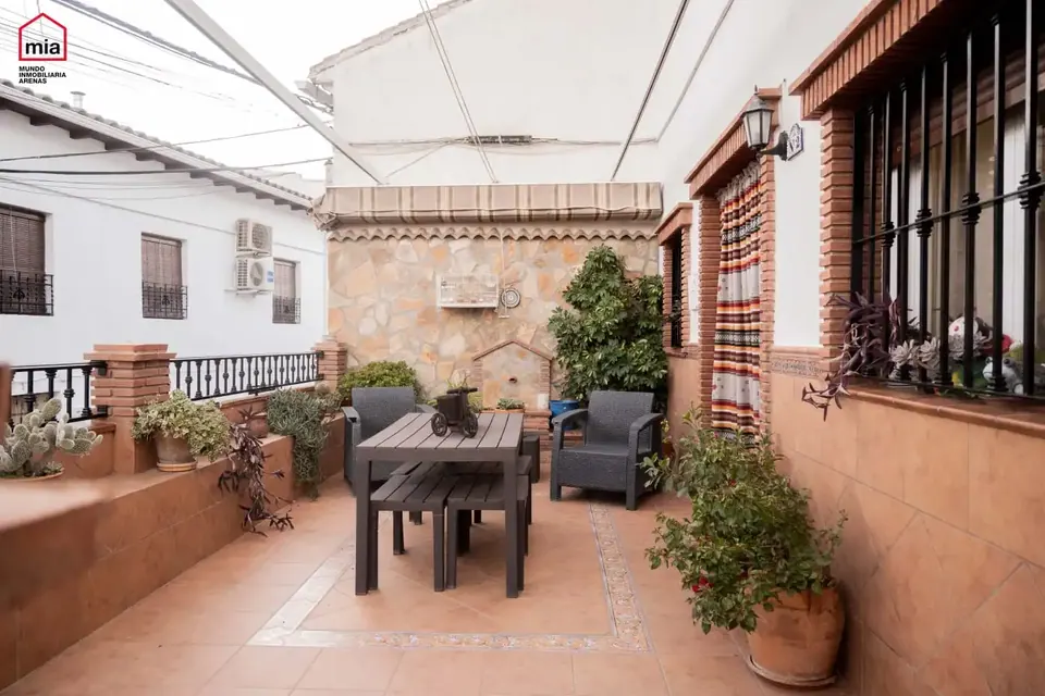 Casa en venta en Íllora — foto 1 de 12