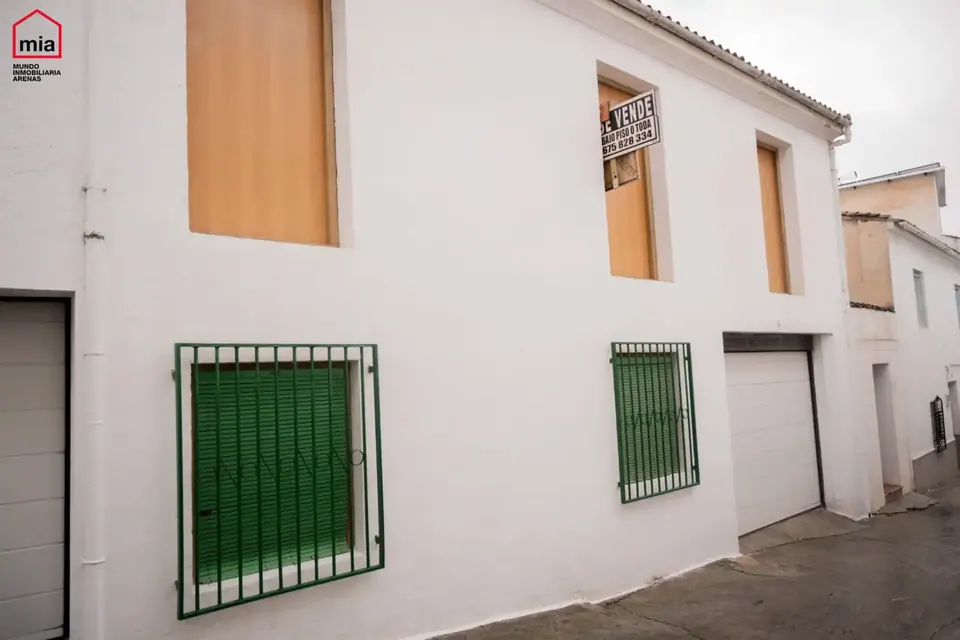 Casa en venta en Íllora — foto 1 de 13