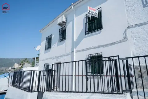 Casa en venta en Íllora