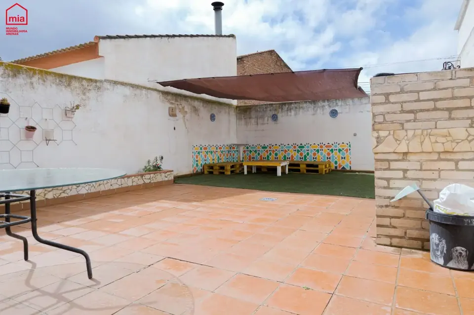 Casa en venta en Tocón — foto 1 de 18