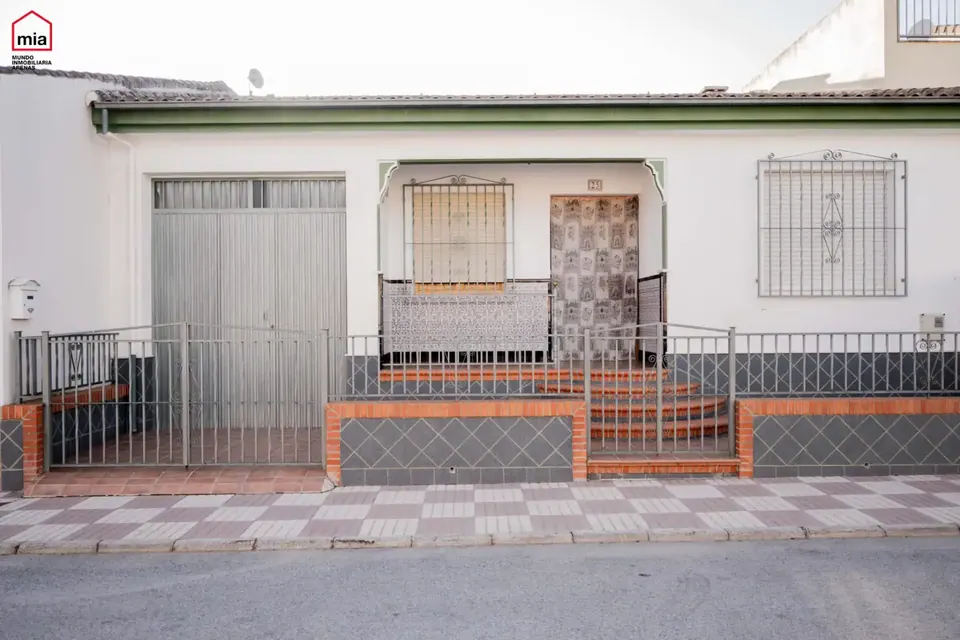 Casa en venta en Tocón — foto 1 de 20
