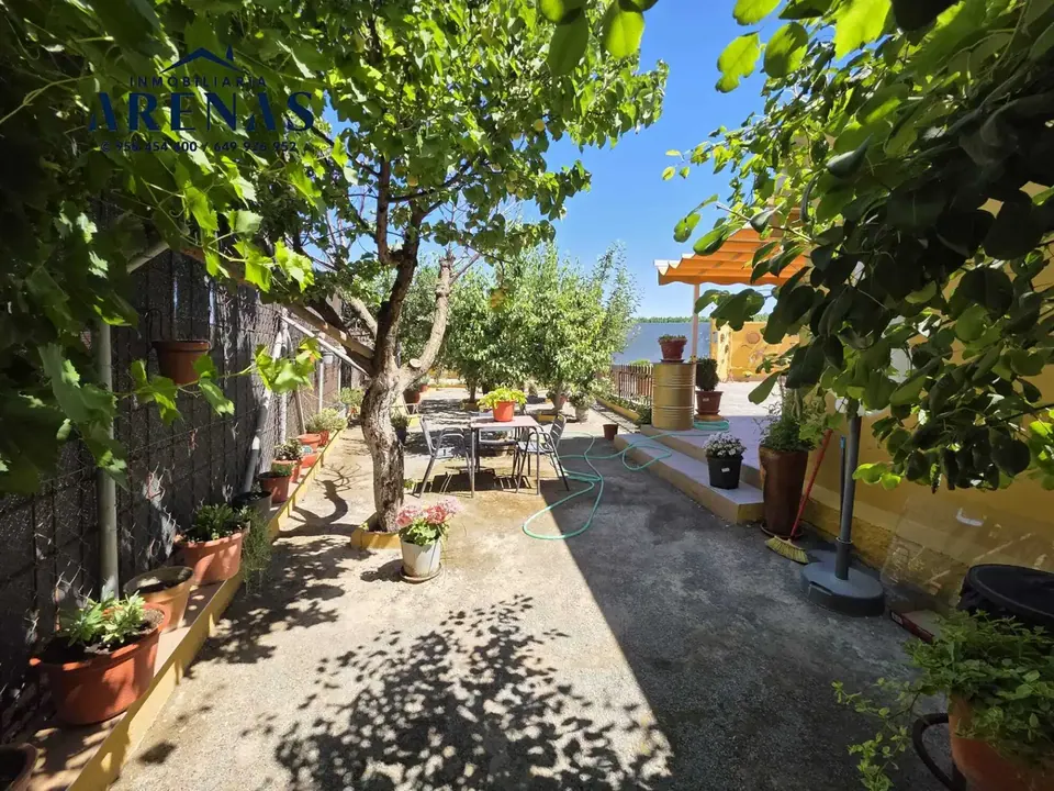 Finca en venta en Romilla — foto 1 de 15