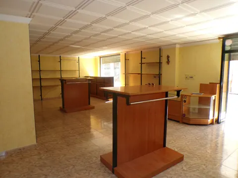 Local comercial en venta en Fuente Vaqueros — foto 6 de 10