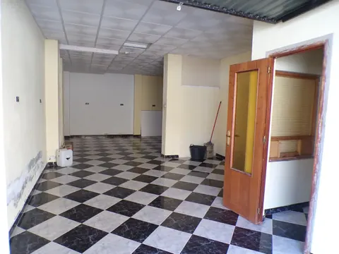 Local comercial en venta en Fuente Vaqueros — foto 2 de 9