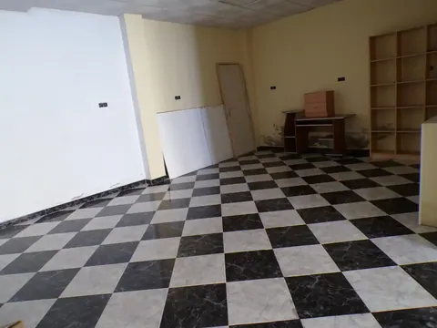 Local comercial en venta en Fuente Vaqueros — foto 4 de 9