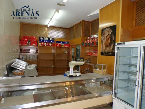 Local comercial en venta en Granada — foto 2 de 8