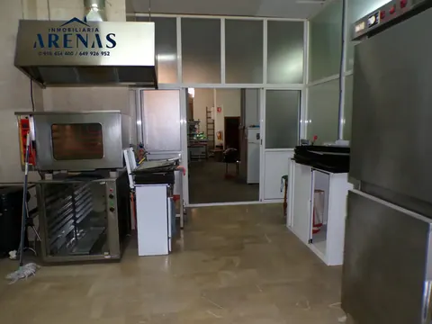 Local comercial en venta en Granada — foto 3 de 8