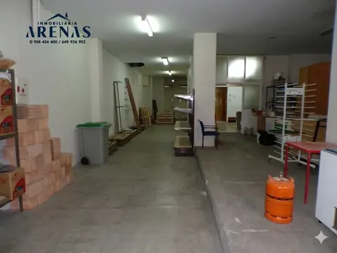 Local comercial en venta en Granada — foto 7 de 8