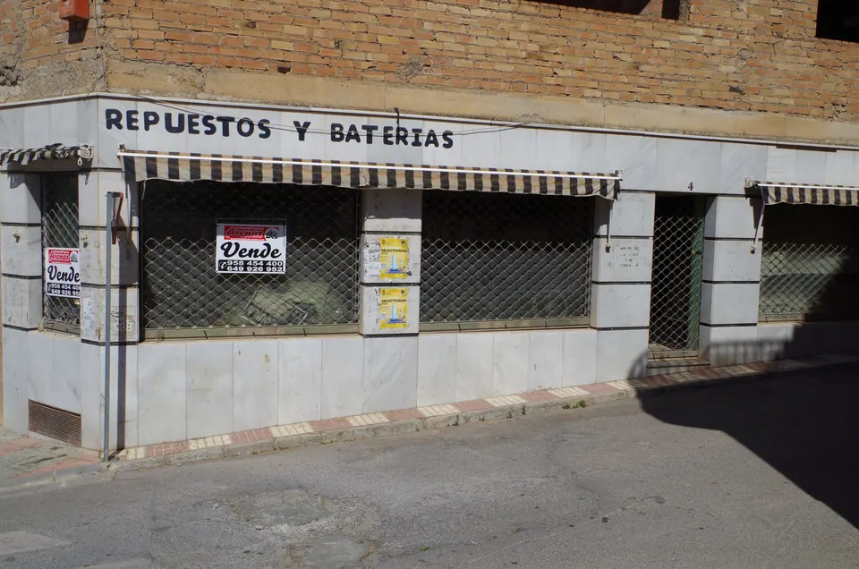Local comercial en venta en Íllora — foto 2 de 8
