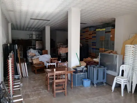 Local comercial en venta en Pinos Puente — foto 2 de 4