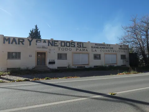 Nave en venta en Pinos Puente