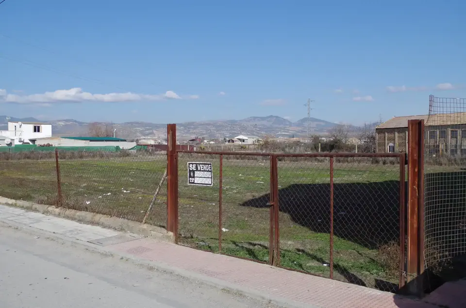 Solar en venta en Fuente Vaqueros — foto 2 de 8